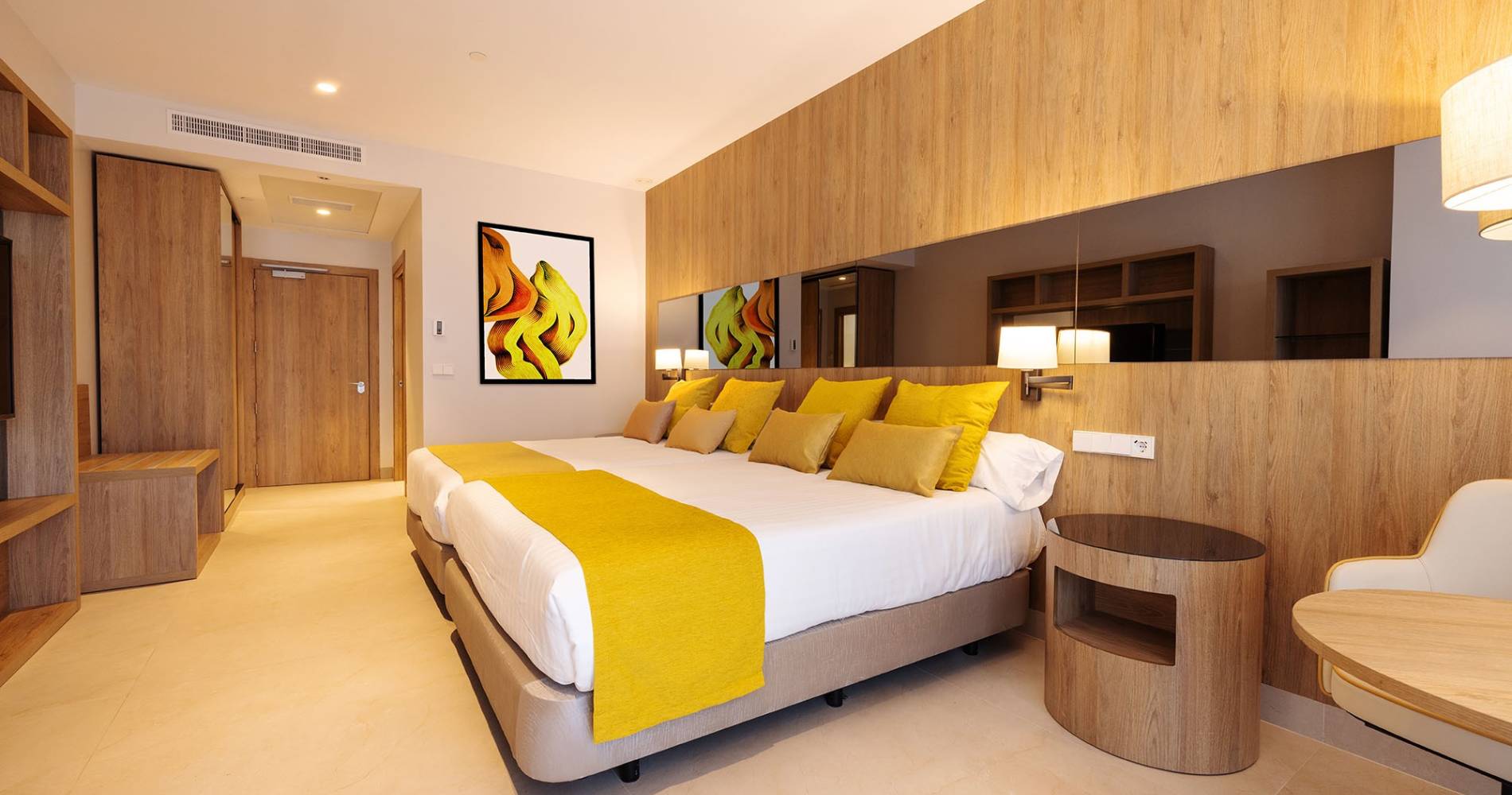 A 5 minutos de la playa. Hotel Gold Arcos, Benidorm. | Web Oficial.