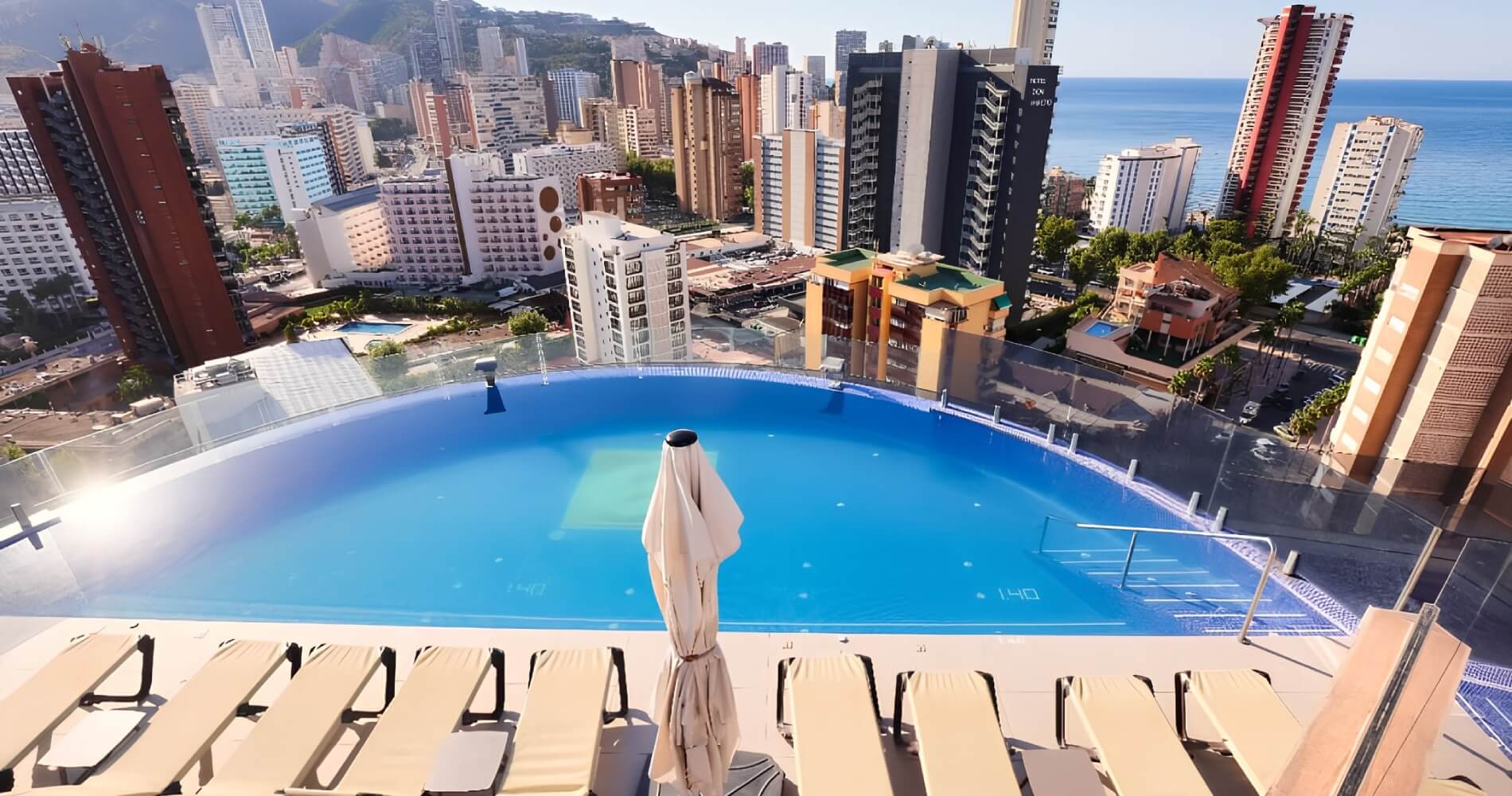 5 min from the beach. Hotel Gold Arcos, Benidorm. Official Website